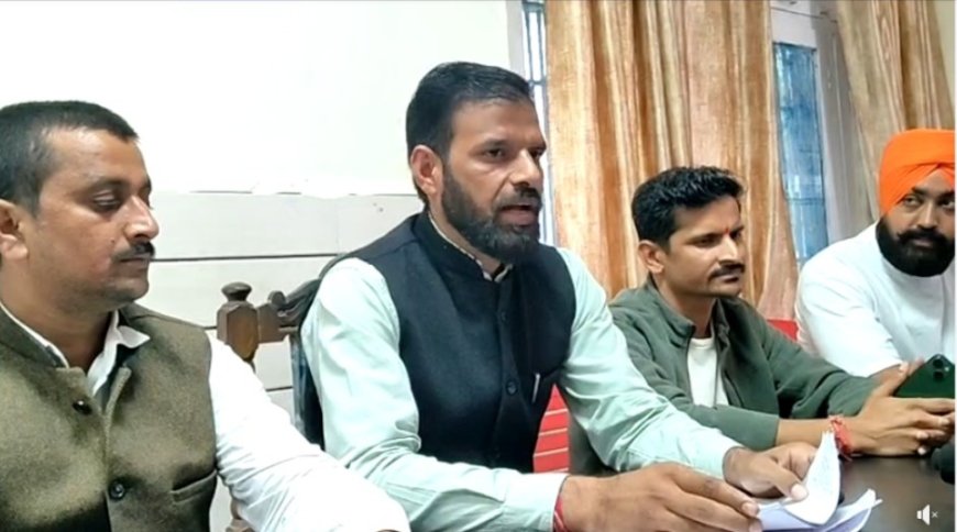 कांग्रेस नेता नहीं , ड्रामा मास्टर और माफिया नेता हैं प्रदीप चौहान , भाजयुमों अध्यक्ष चरणजीत ने लगाए आरोप