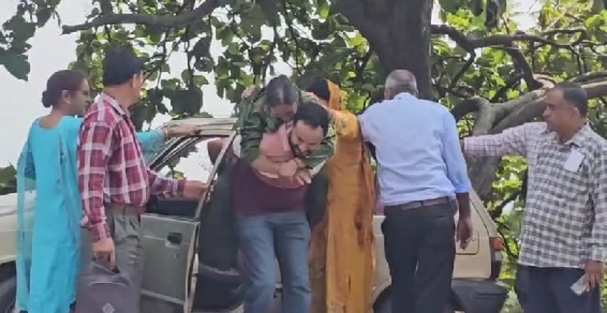 सड़क की समस्या को लेकर DC से मिला प्रतिनिधिमंडल,नाहन पंचायत के सिंबलवाला गांव का है मामला