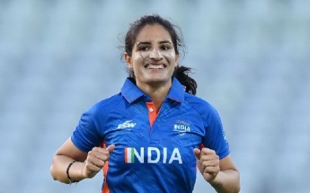 भारतीय तेज गेंदबाज एवं हिमाचल की बेटी रेणुका सिंह को पुरस्कार के तौर पर एक करोड़ रुपये देगी प्रदेश सरकार 