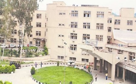 राज्य की पहली रोबोटिक मलाशय कैंसर सर्जरी को सफलतापूर्वक पूरा कर चिकित्सा क्षेत्र में बड़ा कीर्तिमान स्थापित 