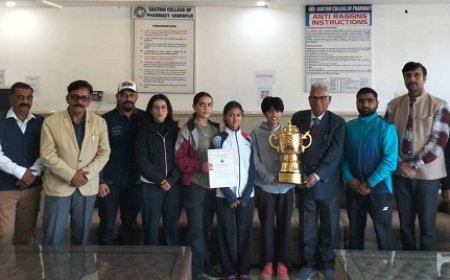 एच.पी.यू. इंटर कॉलेज बैडमिंटन चैंपियनशिप (महिला वर्ग) का भव्य समापन,धर्मशाला कॉलेज ने मारी बाजी 