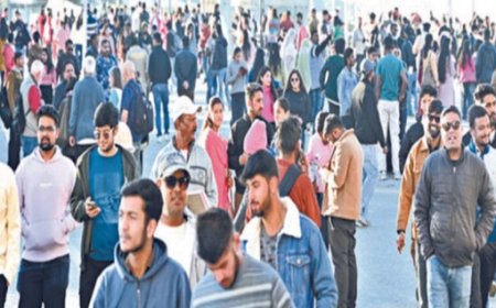 हिमाचल प्रदेश में वीकेंड टूरिज्म ने पकड़ी रफ्तार,बड़ी संख्या में  प्रदेश के पर्यटन स्थलों पर पहुंच रहे सैलानी 