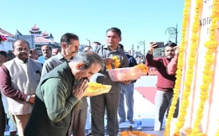 पूर्व प्रधानमंत्री स्व इंदिरा गांधी की जयंती पर सीएम व प्रतिभा सिंह ने अर्पित की श्रद्धांजलि