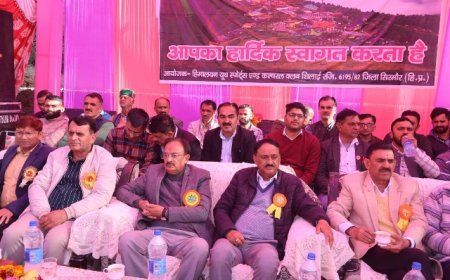 42वें इंदिरा मेमोरियल टूर्नामेंट के उद्घाटन समारोह में हर्षवर्धन चौहान ने बतौर मुख्य अतिथि की शिरक़त