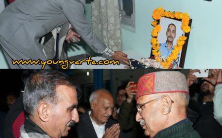 मुख्यमंत्री ने विंग कमांडर शहीद नमांश स्याल को श्रद्धांजलि अर्पित की