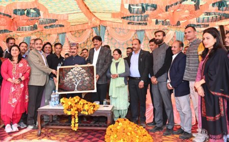 कांगड़ा एयरपोर्ट के विस्तार के लिए जारी किए गए 460 करोड़ , सरकार गांव के द्वार कार्यक्रम में बोले , मुख्यमंत्री