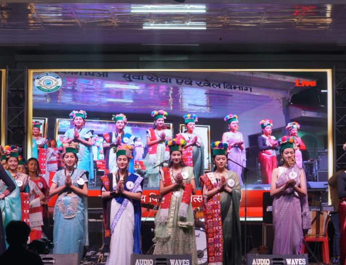 राज्य स्तरीय किन्नौर महोत्सव की तीसरी सांस्कृतिक संध्या में देश व प्रदेश के नामी कलाकारों ने दी प्रस्तुतियां 