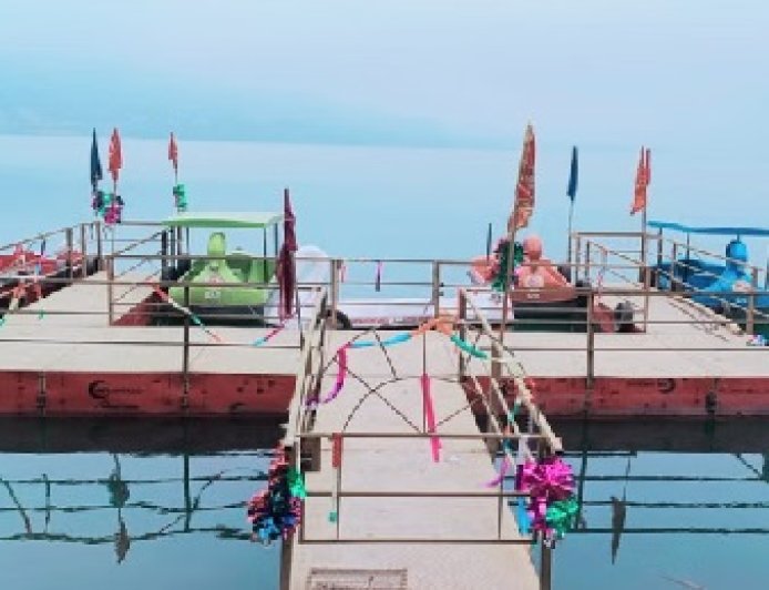 गोबिंद सागर झील में हिमाचल का पहला फ्लोटिंग जेटी फूड कोर्ट शुरू,पर्यटन निगम एमडी ने किया उद्घाटन