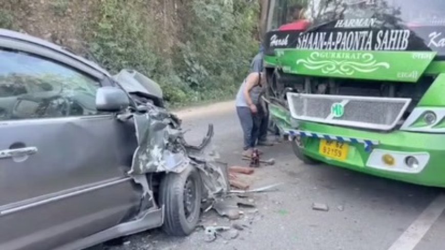 शंभूवाला के समीप  निजी बस व कार के बीच जोरदार टक्कर, हादसे में कई लोग चोटिल 