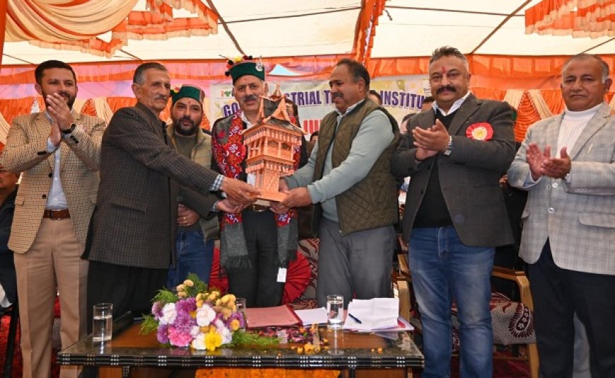 तकनीकी शिक्षा मंत्री एवं शिक्षा मंत्री ने आजीविका केंद्र जुब्बल का किया लोकार्पण