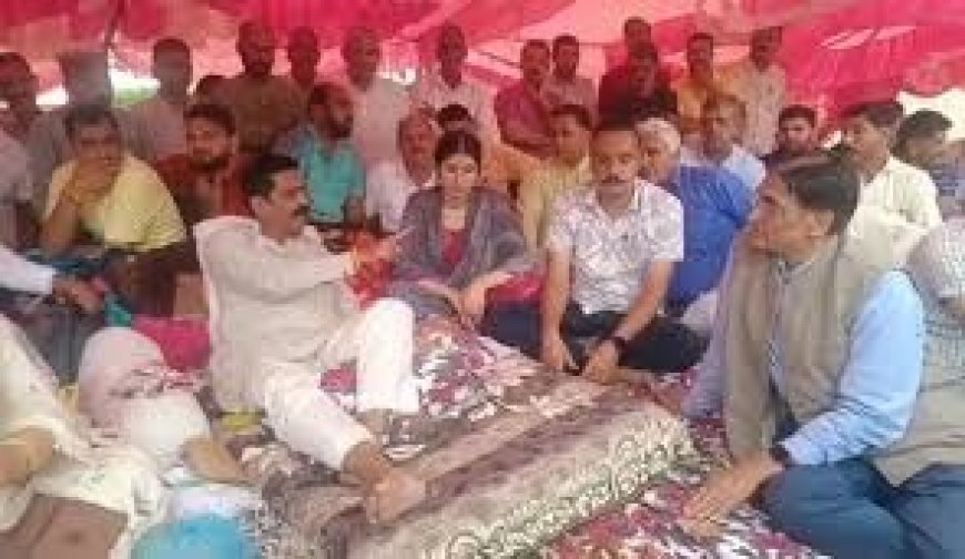 आमरण अनशन पर बैठे हिंदू संगठन के कार्यकर्ता, शुक्रवार को बड़े आंदोलन की चेतावनी