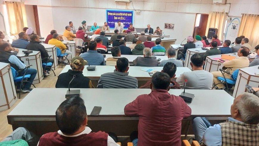  प्रशासकीय कार्यप्रणाली में कर्मचारियों की महत्वपूर्ण भूमिका : जतिन लाल