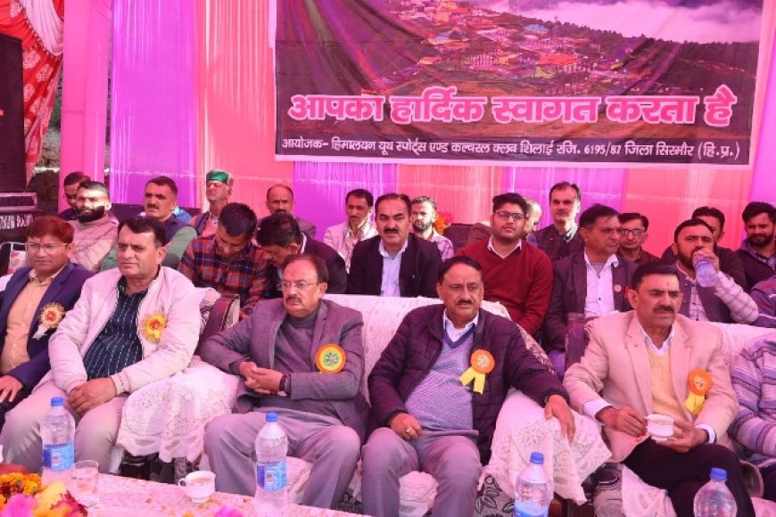 42वें इंदिरा मेमोरियल टूर्नामेंट के उद्घाटन समारोह में हर्षवर्धन चौहान ने बतौर मुख्य अतिथि की शिरक़त