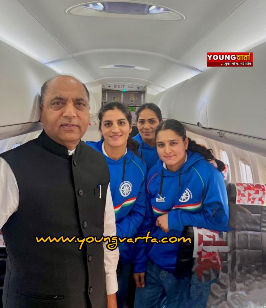 हिमाचल की कबड्डी वर्ल्ड कप विजेता खिलाड़ियों से मिले जयराम ठाकुर , ली सेल्फी