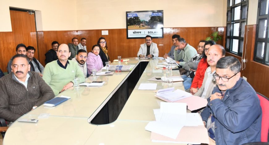 समय पर आवश्यक सूचनाएं आमजन तक पहुंचाएं अधिकारी , शीत ऋतु की तैयारियों के दृष्टिगत बैठक आयोजित