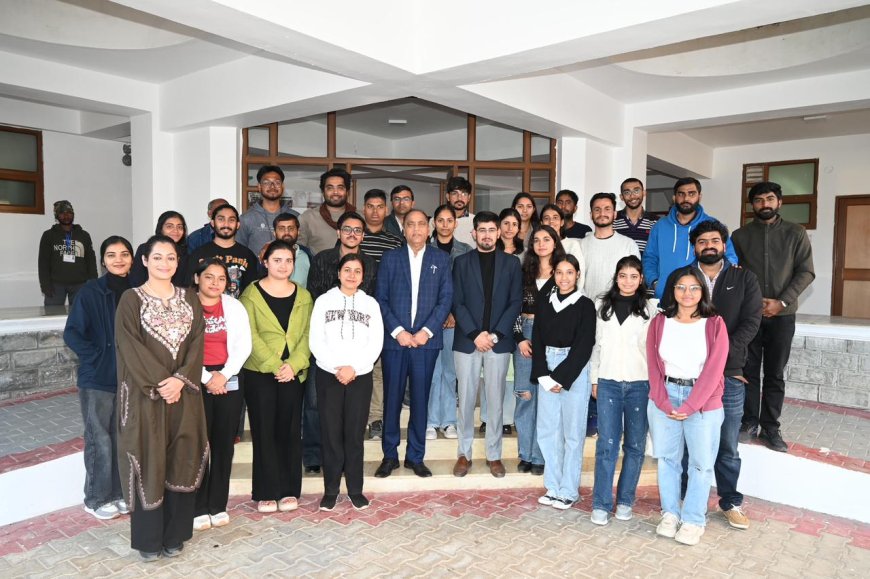 प्रदेश की सेवा करने वाले कर्मचारी अपने हकों के लिए तरस रहे, बच्चों की फीस नहीं भर पा रहे : जयराम ठाकुर