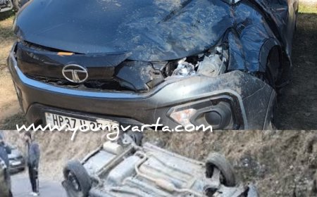 अनियंत्रित होकर गहरी खाई में गिरी कार , दो की मौत , 2 घायल, बीड़-बिलिंग में   पैराग्लाइडिंग साइट के पास हुआ हादसा 