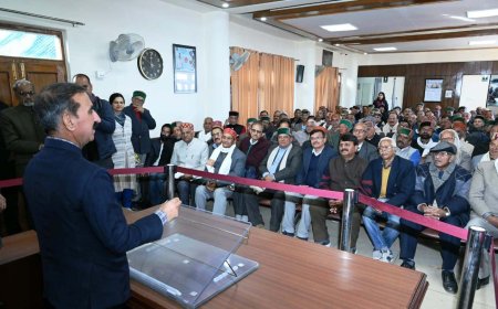 एक माह के भीतर होगी पेंशनरों के लंबित चिकित्सा बिलों की अदायगी : मुख्यमंत्री