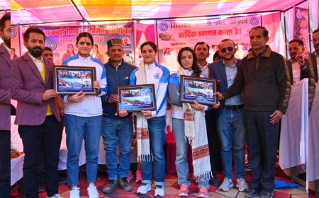 भारतीय महिला टीम कबड्डी खिलाड़ियों का गृह जिला में जोरदार स्वागत , रोनाहट में हुआ सम्मान समारोह 