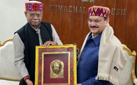 जगत प्रकाश नड्डा ने प्रदेश के राज्यपाल शिव प्रताप शुक्ल से लोकभव शिमला में की शिष्टाचार भेंट 