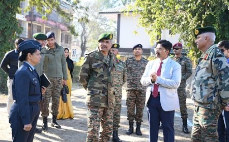 लेफ्टिनेंट जनरल मनोज कुमार कटियार ने किया सैनिक स्कूल का दौरा