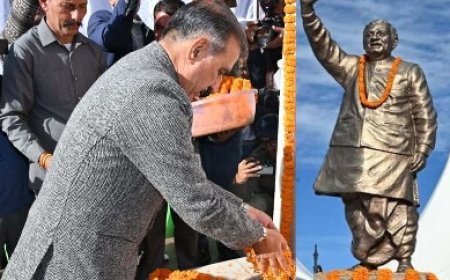 मुख्यमंत्री ने पूर्व प्रधानमंत्री की जयंती पर श्रद्धासुमन किए अर्पित  