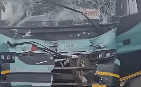 चंबा-दिल्ली रूट की वोल्वो बस धुंध के कारण ट्रक से टकराई,हादसे में चालक-परिचालक चोटिल 