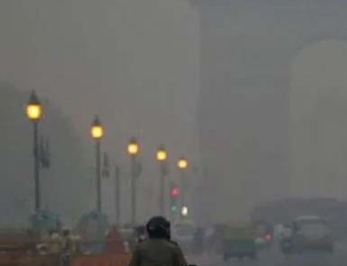 दिल्ली में प्रदूषण की गंभीर स्थिति बरकरार, 460 के पार पहुंचा गुणवत्ता सूचकांक