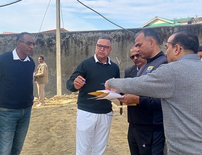 डीजीपी अशोक तिवारी ने की मैगा वॉकथॉन की तैयारियों की समीक्षा