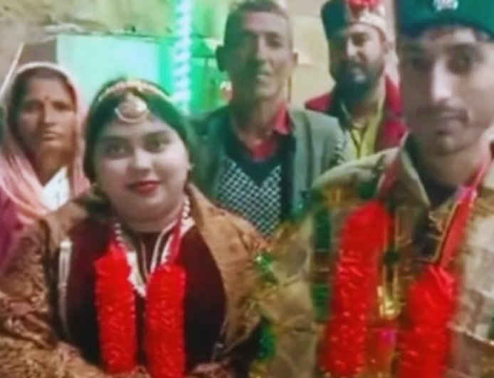 चंबा निवासी मोनू सूर्यवंशी उर्फ खेमराज ने बांग्लादेश के ढाका निवासी युवती से शादी हिंदू रीति-रिवाजों संग रचाई शादी  