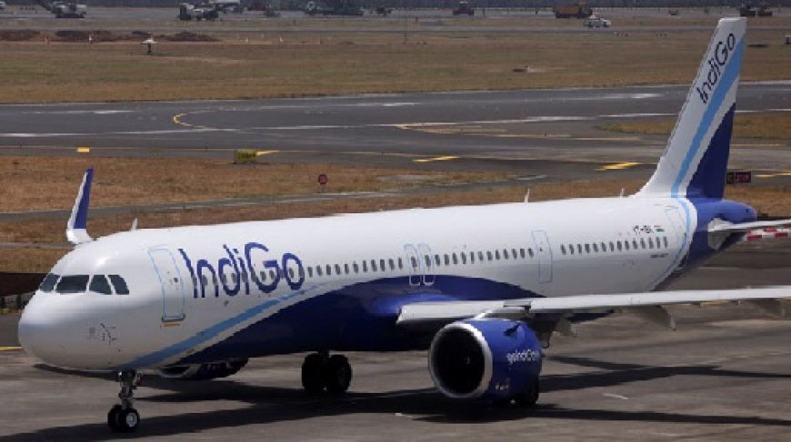 नागर विमानन महानिदेशालय ने इंडिगो पर कसा शिकंजा, उड़ानों की संख्या 5 फीसदी घटाने के आदेश