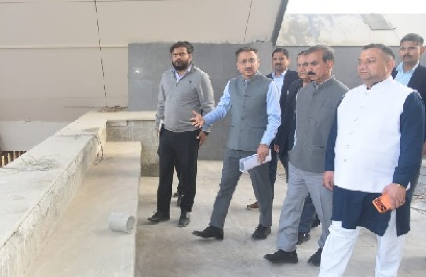मुख्यमंत्री ने हिमाचल निकेतन के निर्माण कार्य का किया निरीक्षण  