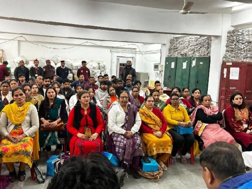 डाक विभाग ने उत्कृष्ट प्रदर्शन करने वाले कर्मचारियों, अभिकर्ताओं एवं ग्रामीण डाक सेवकों को किया सम्मानित