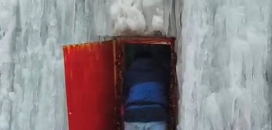 हिमाचल के जनजातीय क्षेत्र स्पीति घाटी में बर्फ से बना एक कैफे बना चर्चा का विषय   