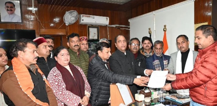 जयराम ठाकुर ने नशा रोकने के लिए गश्त कर रही महिलाओं के खिलाफ किए मुकदमे के विरोध में किया प्रदर्शन 