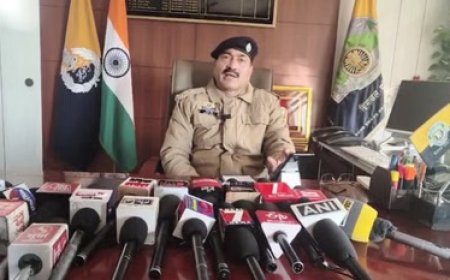 जांच में खुलासा : योजनाकार कार्यालय के नाम से फर्जी एनओसी तैयार कर विभिन्न विभागों में किया प्रसारित