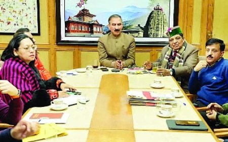 सीएम सुक्खू के अधिकारियों को निर्देश, स्वास्थ्य क्षेत्र में भी ऑनलाइन सुविधाओं का किया जाए समावेश  