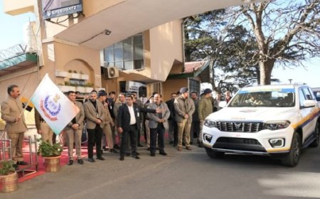 सीएम सुक्खू ने शिमला से पुलिस विभाग के 18 अत्याधुनिक एंटी चिट्टा एवं पैट्रोल वाहनों को झंडी दिखाकर किया रवाना 