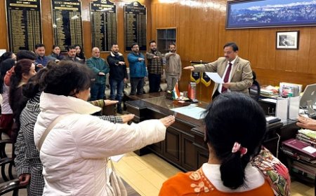 उपायुक्त ने कुष्ठ रोग और रोगियों के प्रति भेदभाव समाप्त करने की दिलाई शपथ