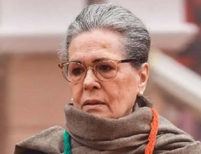 सोनिया गांधी की बिगड़ी तबीयत,दिल्ली के सर गंगाराम अस्पताल में भर्ती 