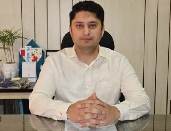 उपायुक्त ने सुंदरनगर व डैहर में की राजस्व मामलों की समीक्षा, समयबद्ध व त्वरित निपटारे के दिए निर्देश 