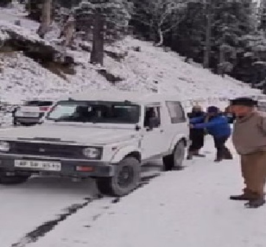 सोलंगनाला और अटल टनल में फिर ताजा बर्फबारी, माइनस 10.8 डिग्री सेल्सियस पहुंचा तापमान 