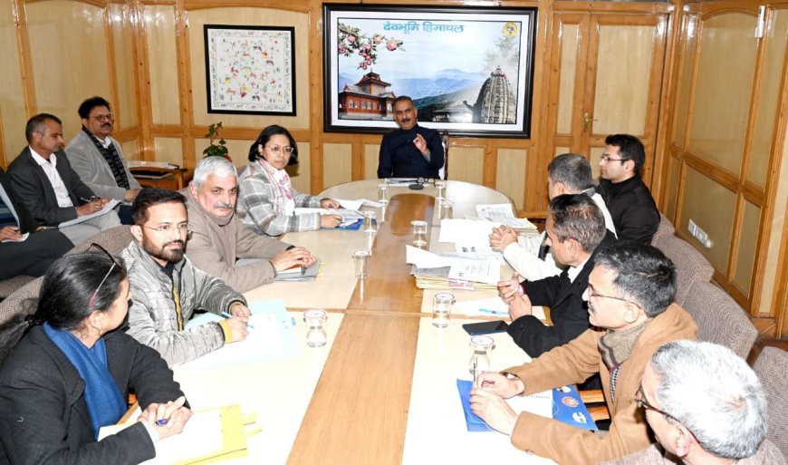 स्वास्थ्य क्षेत्र से जुड़ी व्यवस्थाओं को किया जा रहा सुव्यवस्थित , सहारा एवं हिमकेयर योजना की समीक्षा बैठक में बोले , सीएम 