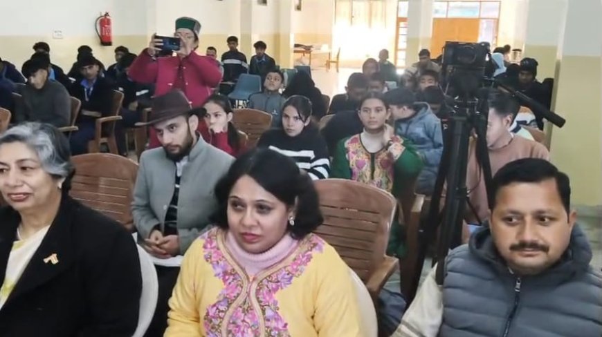 मरुभूमि की मृगतृष्णा यूं दिखाता है नशा , शंहशाह को गुलाम यूं बनाता है नशा , कवियों ने दिया चिट्टा मुक्त का संदेश