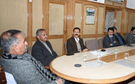 फायर एनओसी के नाम पर नहीं रुकेगा होटल का नवीनीकरण,सीएम ने विभाग को प्रोविजनल पंजीकरण करने के दिए निर्देश