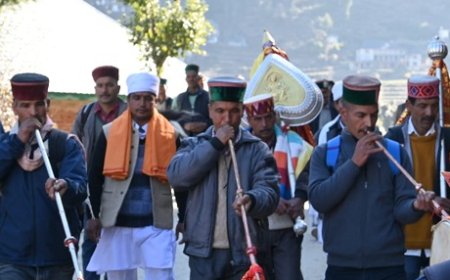 कमरू घाटी के गोत गांव से विधिपूर्वक महाशिवरात्रि के लिए बड़ा देव कमरूनाग ने किया प्रस्थान