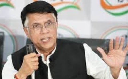 कांगड़ा एयरपोर्ट पर कांग्रेस नेता पवन खेड़ा ने कई राष्ट्रीय और राजनीतिक मुद्दों पर दी प्रतिक्रिया 