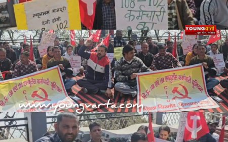 मांगे पूरी न हुई तो अनिश्चितकालीन हड़ताल पर जाएंगे एंबुलेंस कर्मचारी , 5 दिन की सामूहिक हड़ताल पर बैठे एंबुलेंस कर्मी