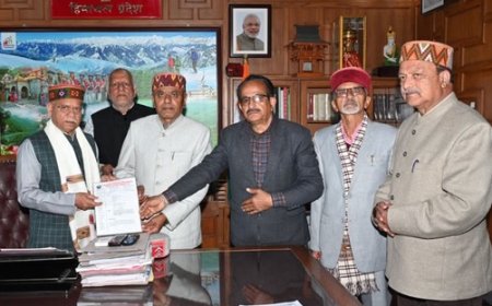 हिमाचल पेंशनर संयुक्त संघर्ष समिति के प्रतिनिधिमंडल ने राज्यपाल को सौंपा ज्ञापन  