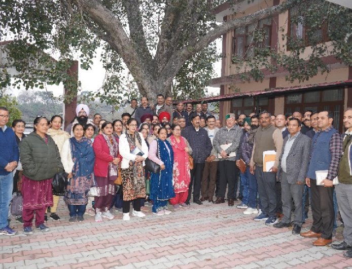 हरोली में विकास कार्यों की समीक्षा, उप मुख्यमंत्री ने ली अधिकारियों की बैठक